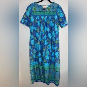 The Vermont Country Store Indian Cotton Floral Muumuu Womens Medium